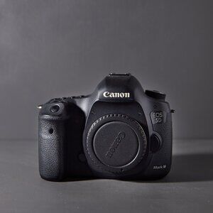 Canon 5D Mark III Camera Body EUC